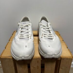 Kith x On Cloud Collab ice White Sneakers